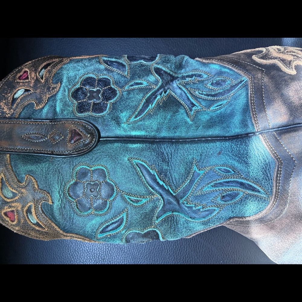 Dan Post leather western boot with detail. - Picture 4 of 7